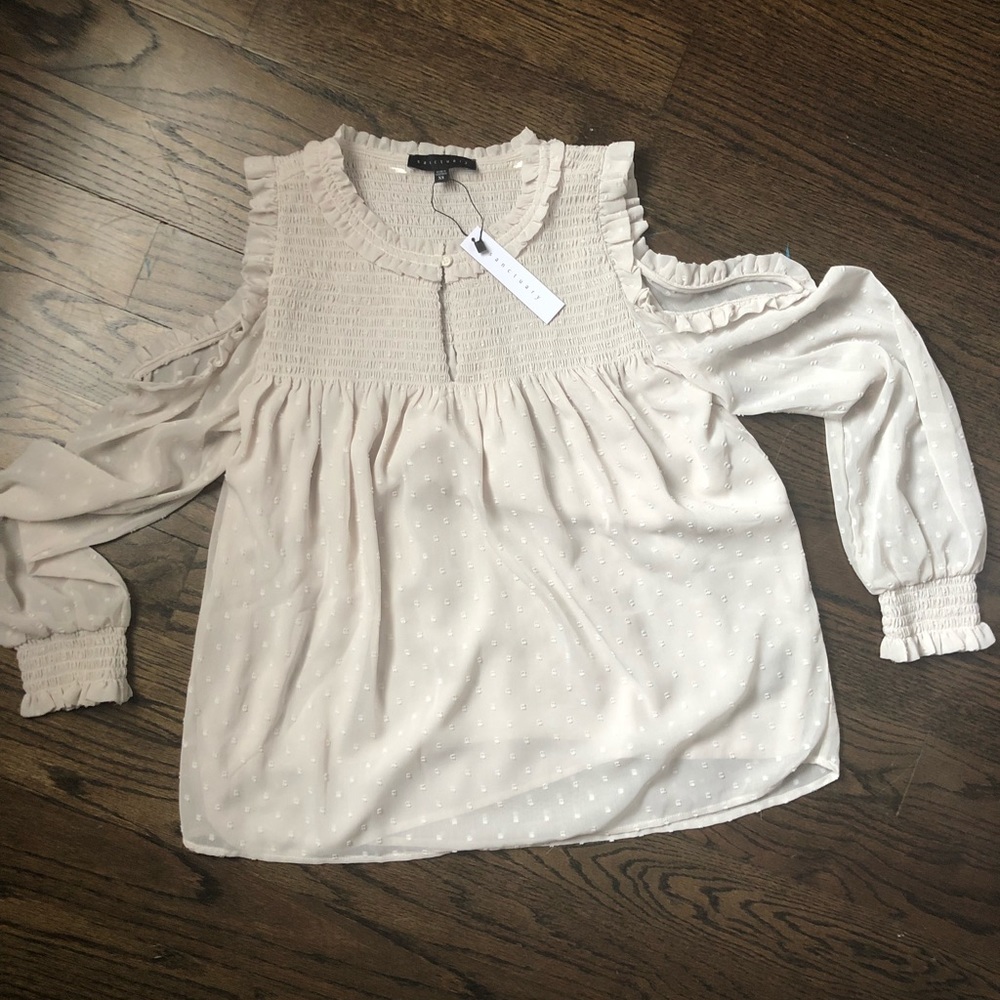 Sanctuary Cold Shoulder too in Khaki XS NWT!!!